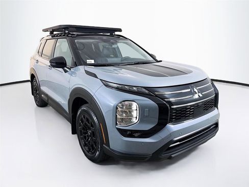 New 2026 Mitsubishi Outlander SE AWD/4WD image 2
