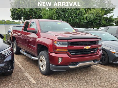 Used 2017 Chevrolet Silverado 1500 LT w/ All Star Edition AWD/4WD image 1