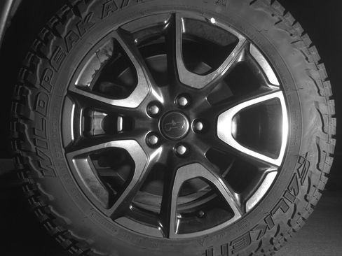 Used 2025 Jeep Compass Trailhawk image 12