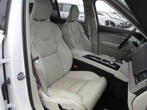 Used 2023 Volvo XC90 T8 Ultimate w/ Protection Package Premier image 20