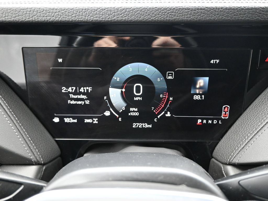 Used 2025 GMC Yukon Denali AWD/4WD image 16