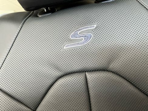 New 2026 Chrysler Pacifica Limited w/ S Appearance Package FWD image 30
