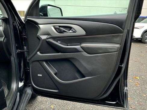 Used 2020 Chevrolet Traverse RS image 24