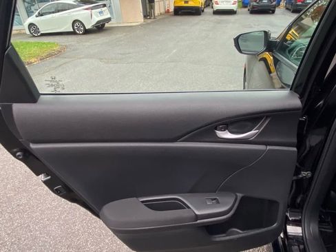 Used 2018 Honda Civic EX image 18