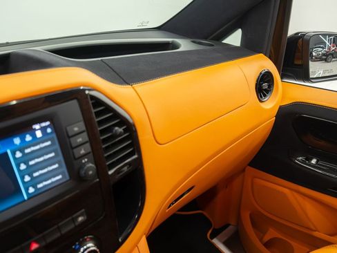 Used 2023 Mercedes-Benz Metris Passenger image 57