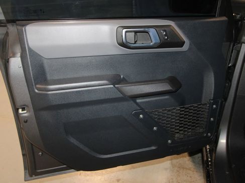 Used 2024 Ford Bronco Black Diamond image 5