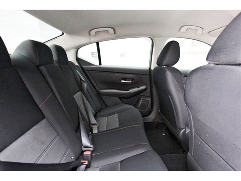 New 2025 Nissan Sentra SR w/ Midnight Edition image 9