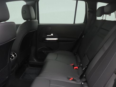 Certified 2026 Mercedes-Benz GLB 250 image 30