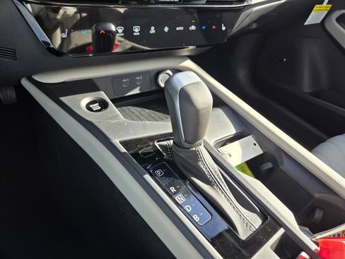 New 2026 Nissan Sentra SL w/ Floor Mat Package FWD image 13