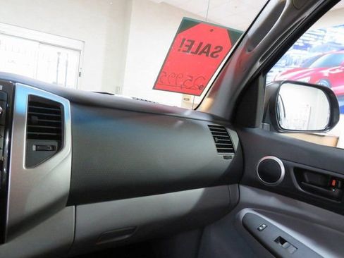 Used 2012 Toyota Tacoma PreRunner image 62