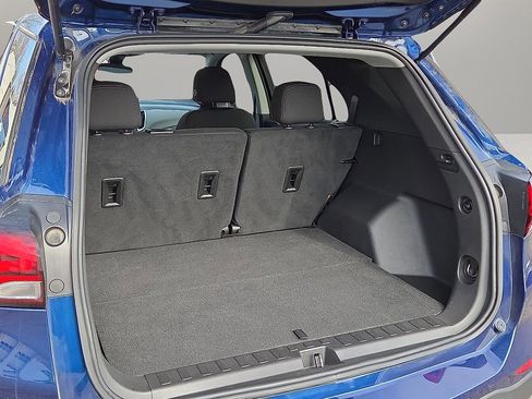Used 2023 Chevrolet Equinox LS w/ LS Convenience Package image 8