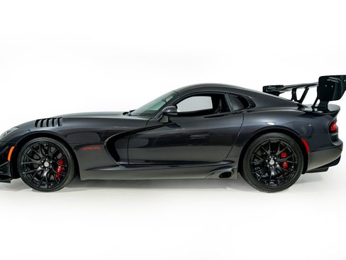 Used 2016 Dodge Viper GTC w/ ACR Package RWD image 3