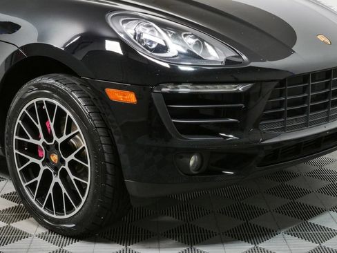 Used 2018 Porsche Macan AWD/4WD image 41