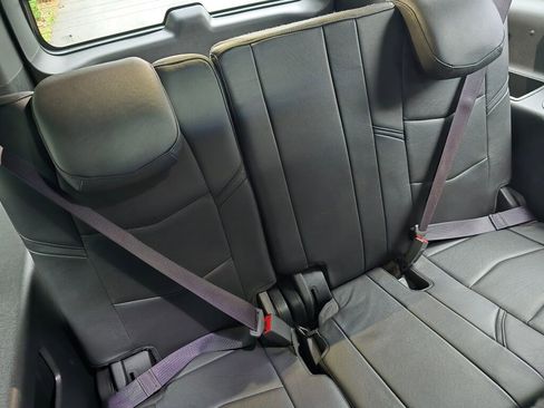 Used 2016 Cadillac Escalade ESV Platinum image 18