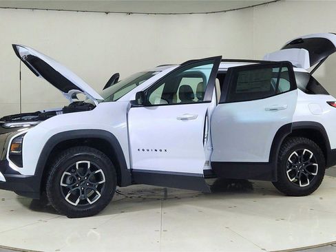 New 2026 Chevrolet Equinox ACTIV w/ Convenience Package III image 10