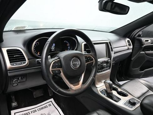 Used 2017 Jeep Grand Cherokee Limited AWD/4WD image 16