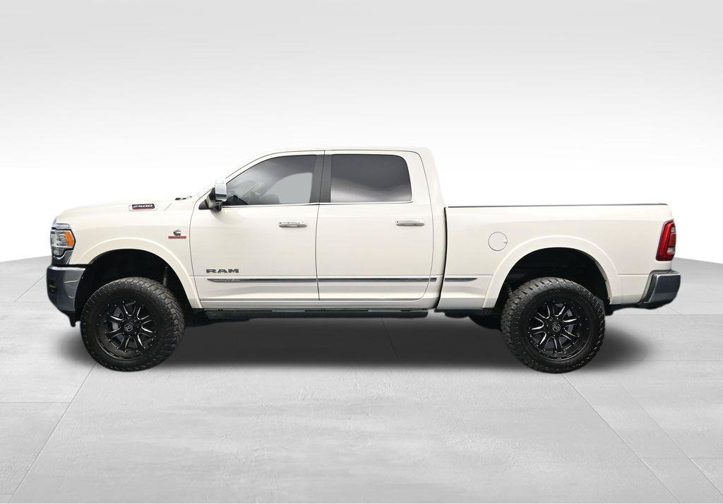 Used 2022 RAM 2500 Limited AWD/4WD image 2