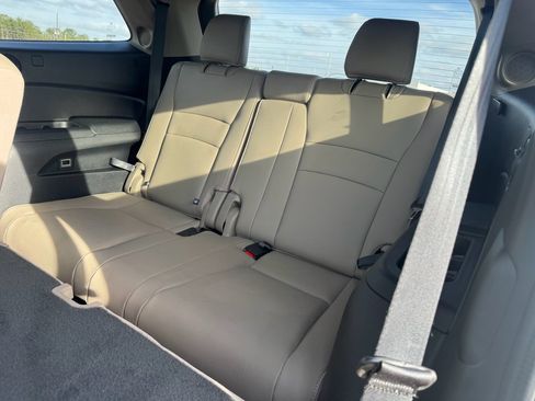 Certified 2020 Honda Pilot Touring image 27