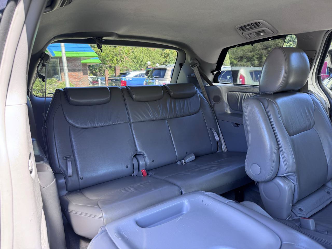 Used 2009 Toyota Sienna XLE Limited FWD image 16