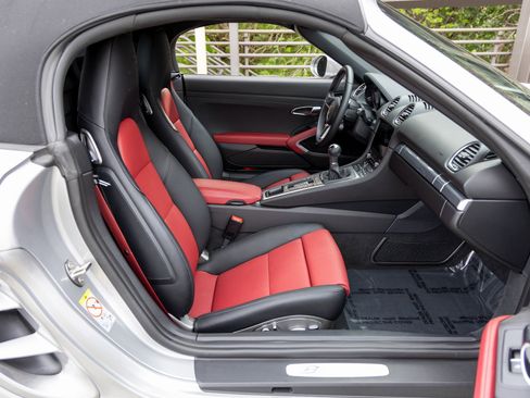 Certified 2025 Porsche 718 Boxster S image 47
