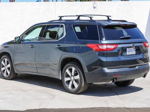 Used 2020 Chevrolet Traverse LT w/ LT Premium Package AWD/4WD image 6