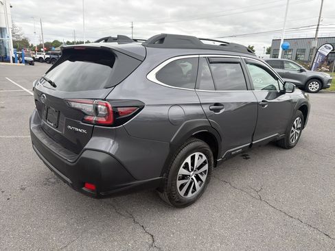 Used 2025 Subaru Outback Premium AWD/4WD image 3