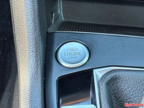 Used 2022 Volkswagen Taos SE image 26