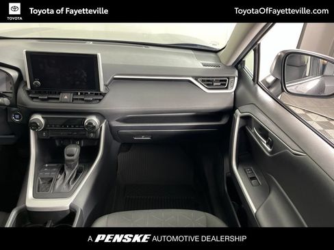 Certified 2025 Toyota RAV4 XLE FWD image 17