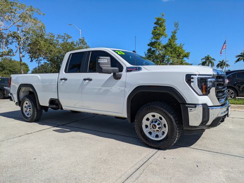 Used 2025 GMC Sierra 2500 Pro w/ 1SA Pro Safety Plus Package AWD/4WD image 7