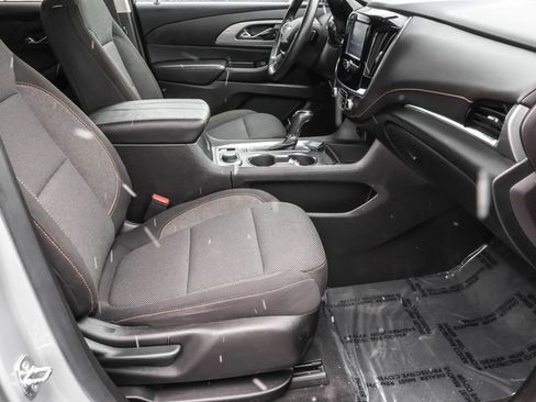 Used 2018 Chevrolet Traverse LT image 35