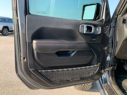 Used 2021 Jeep Gladiator Rubicon AWD/4WD image 16