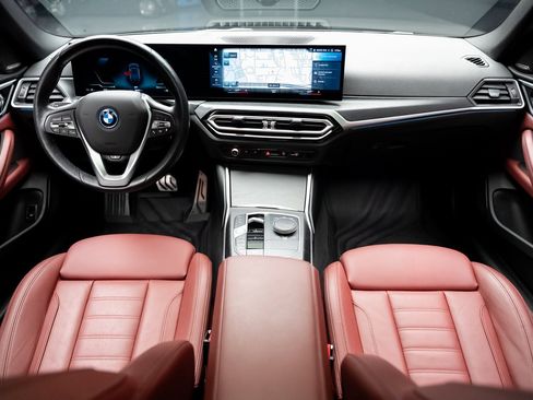 Used 2023 BMW i4 eDrive40 w/ Premium Package image 40