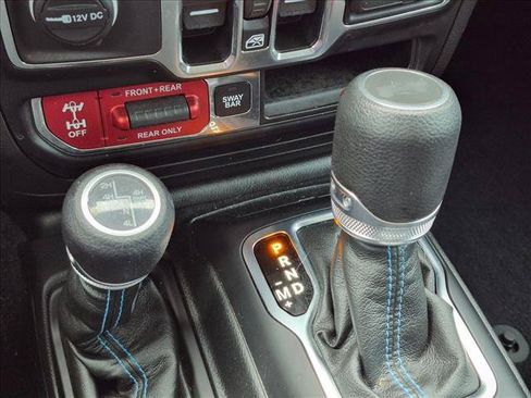 Used 2023 Jeep Wrangler Unlimited Rubicon 4xe AWD/4WD image 13