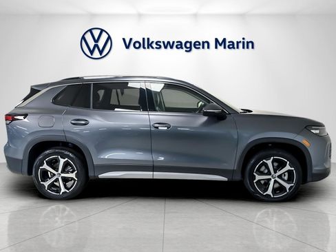 New 2026 Volkswagen Tiguan SE image 6