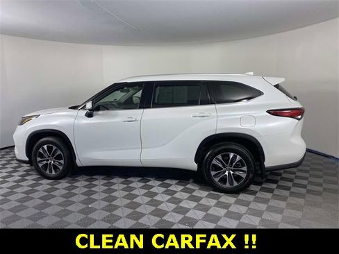 Used 2022 Toyota Highlander XLE image 5