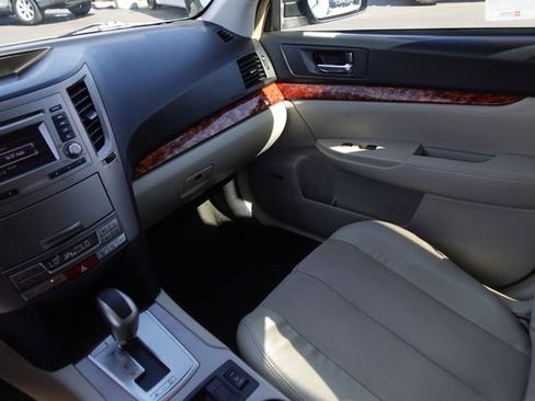 Used 2012 Subaru Outback 3.6R Limited image 21