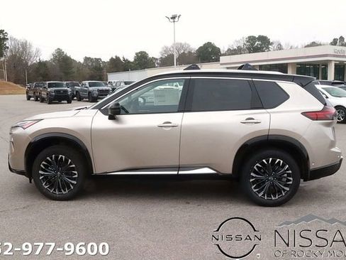 New 2026 Nissan Rogue Platinum w/ Platinum Premium Package AWD/4WD image 4