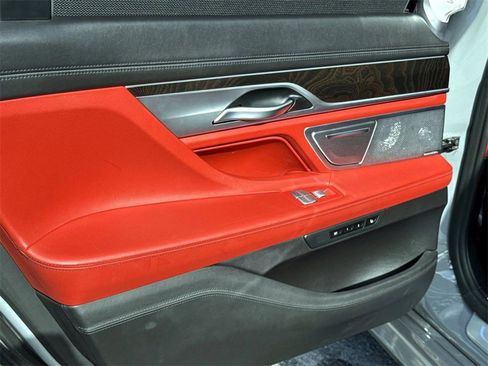 Used 2019 BMW ALPINA B7 xDrive w/ Luxury Rear Seating Package image 12