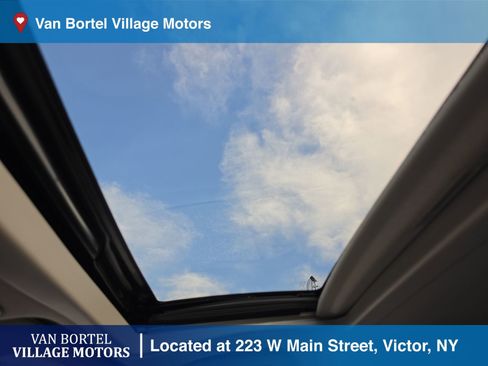 Used 2019 Toyota Sienna XLE w/ XLE Navigation Package FWD image 25