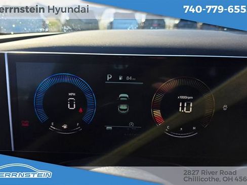 Used 2025 Hyundai Tucson SE image 15