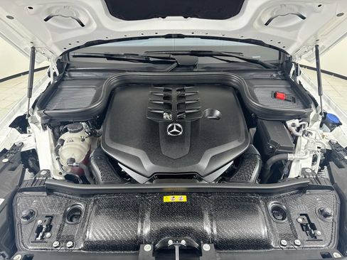 Used 2023 Mercedes-Benz GLS 580 4MATIC image 28