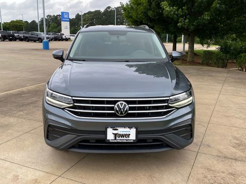 Used 2022 Volkswagen Tiguan S FWD image 2