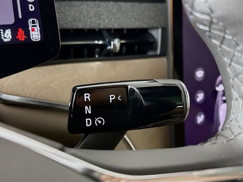 New 2025 Volvo EX90 Plus image 16