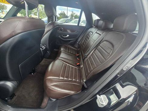Used 2018 Mercedes-Benz GLC 300 4MATIC image 18