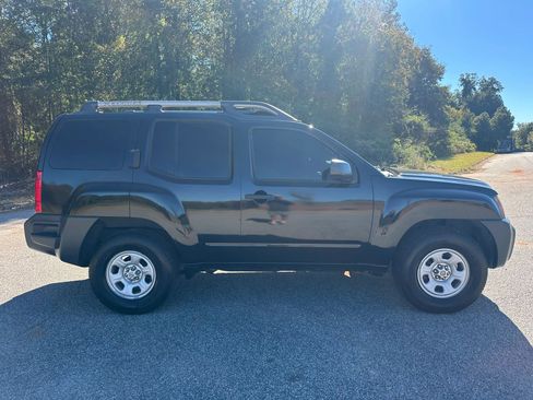 Used 2014 Nissan Xterra X image 6