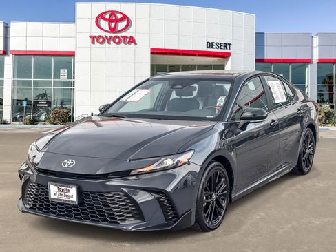 Certified 2025 Toyota Camry SE image 3