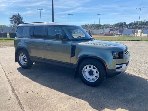 Used 2023 Land Rover Defender 110 S image 5