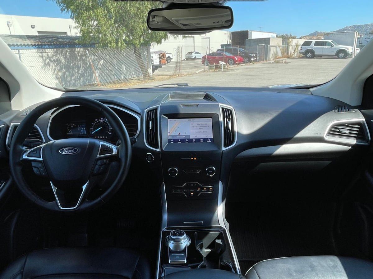 Used 2020 Ford Edge SEL AWD/4WD image 10