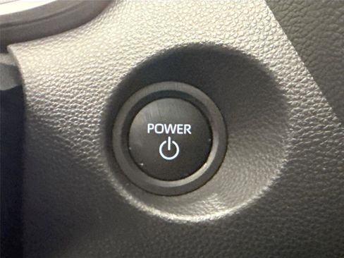 Certified 2025 Toyota Corolla Cross XSE image 22