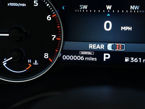 Used 2024 Mitsubishi Outlander SE image 24